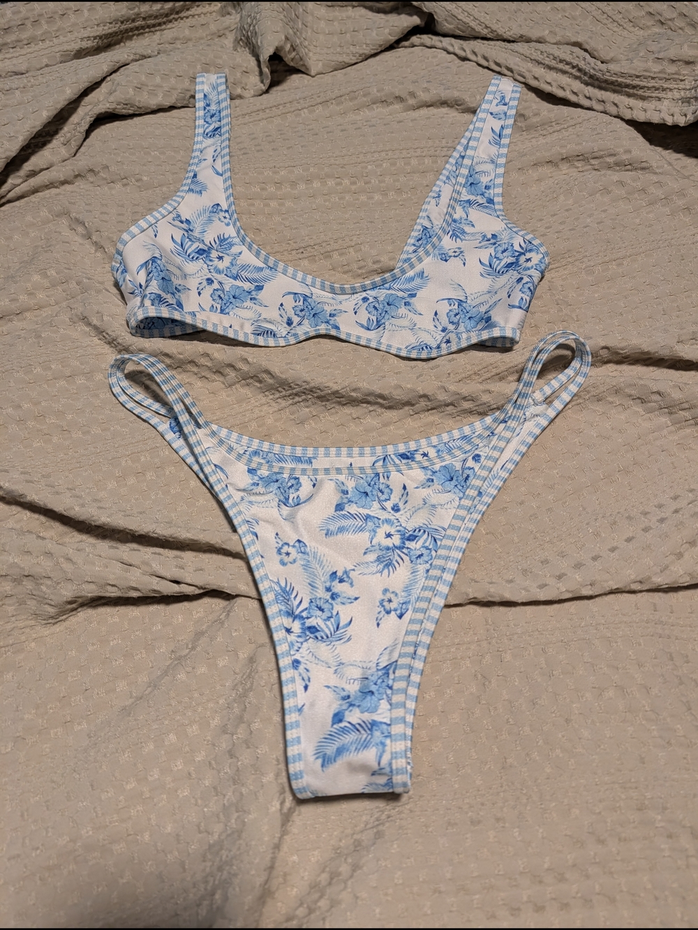 Kulani Kinis - Matching Set "Vintage Paradise"